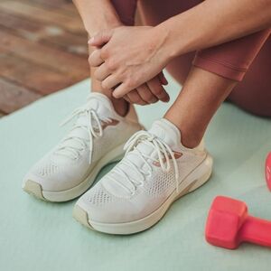 Olukai NWT Light Pink Kaholo sneakers